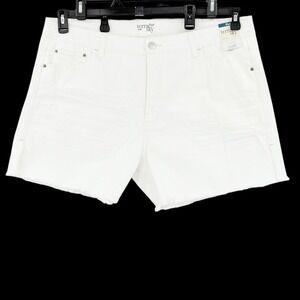 Terra & Sky Women's White Denim Shorts Size 20W High Rise Distressed Raw Hem NWT